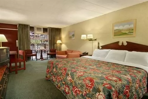 ホテル Days Inn Conference Center