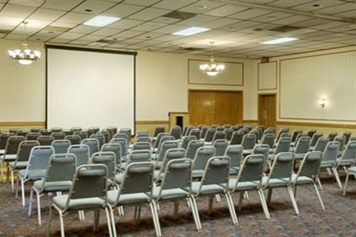 Отель Days Inn Conference Center
