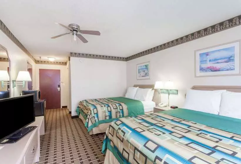 호텔 Days Inn & Suites By Wyndham Huntsville