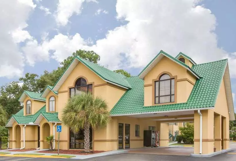 Hotel Howard Johnson By Wyndham Dothan