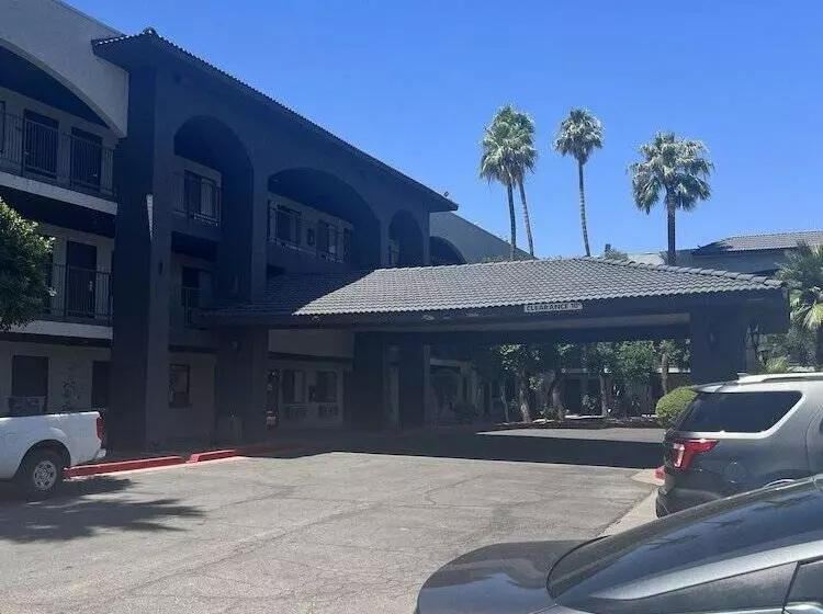 ホテル Ocotillo Apartments &