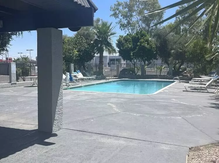 ホテル Ocotillo Apartments &