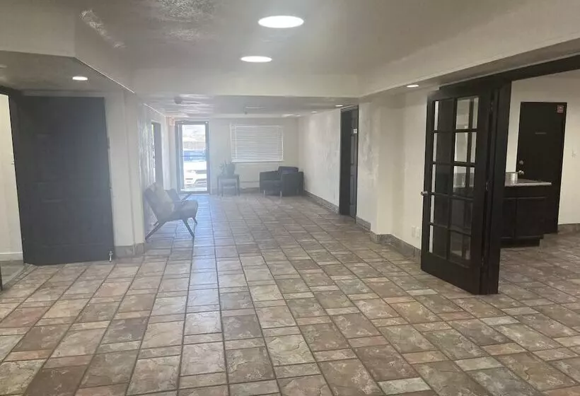 ホテル Ocotillo Apartments &