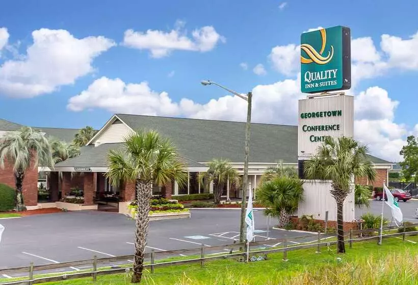 Отель Quality Inn & Suites