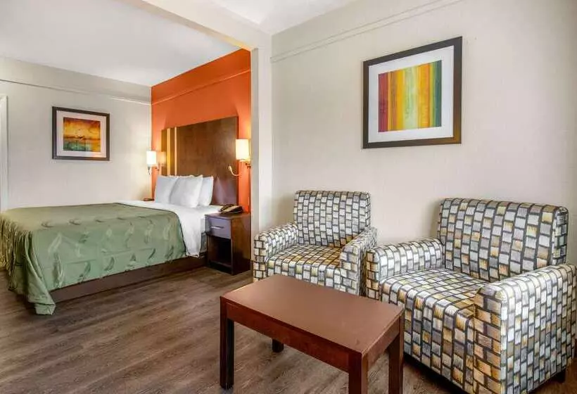 בית מלון כפרי Quality Inn & Suites Jacksonville-baymeadows