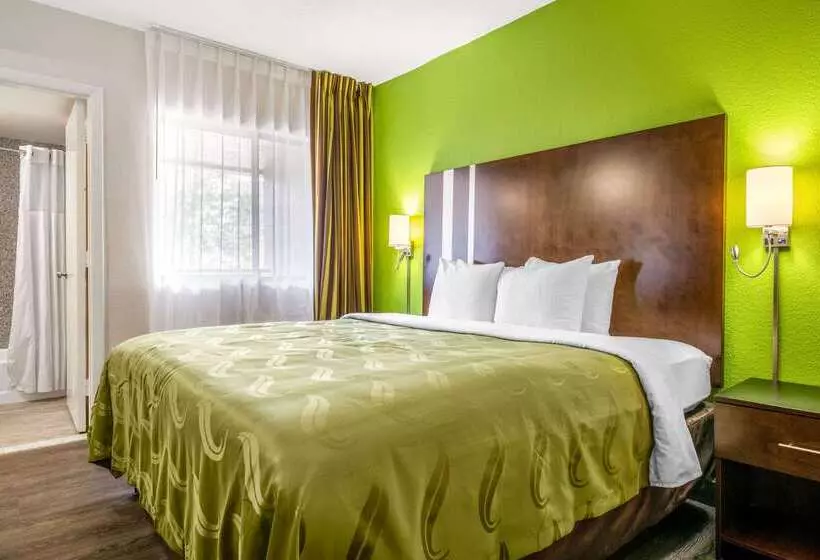 בית מלון כפרי Quality Inn & Suites Jacksonville-baymeadows