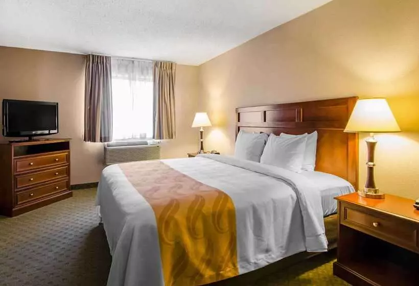 בית מלון כפרי Quality Inn