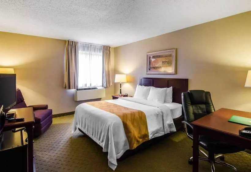 בית מלון כפרי Quality Inn