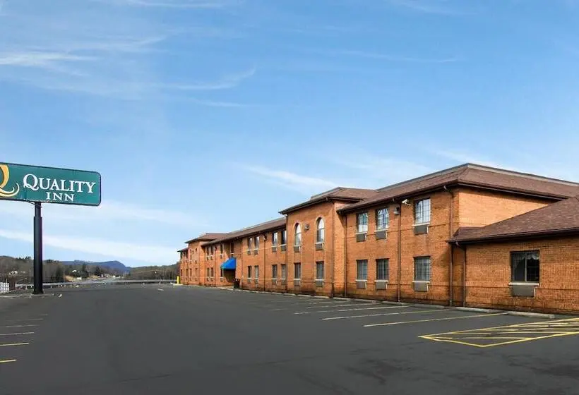 Hotelli Quality Inn Summersville - New River Area