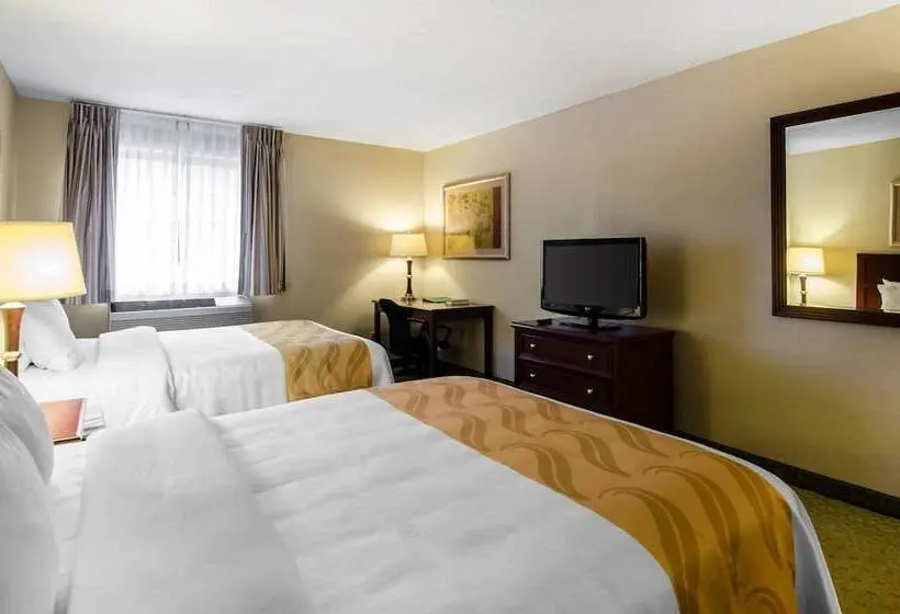 Hotelli Quality Inn Summersville - New River Area
