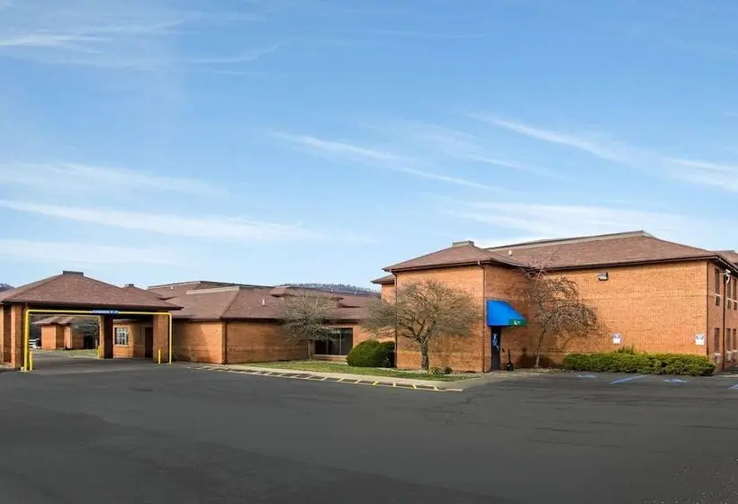 Hotelli Quality Inn Summersville - New River Area