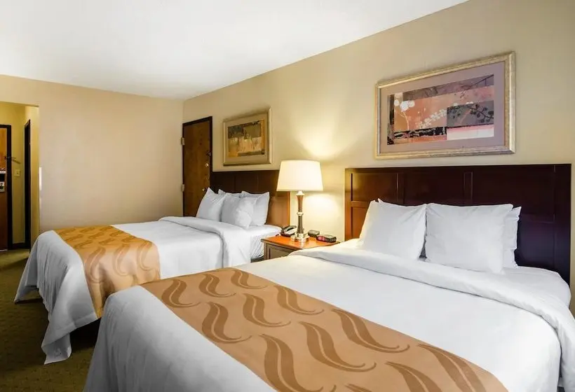 Hotelli Quality Inn Summersville - New River Area
