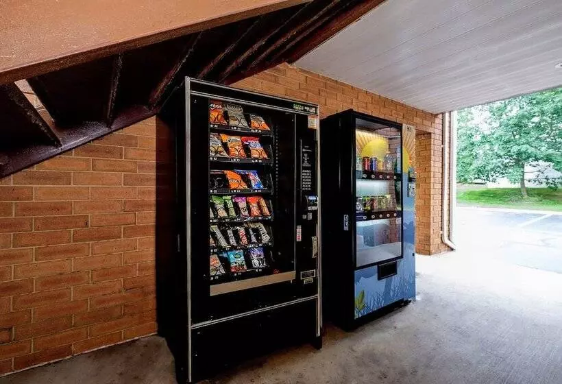 בית מלון כפרי Red Roof Inn Edgewood