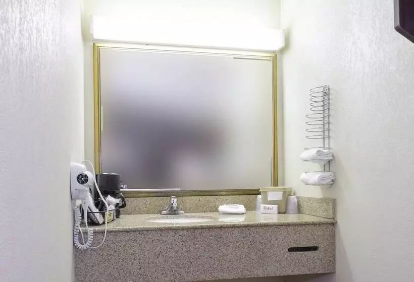 בית מלון כפרי Red Roof Inn Edgewood