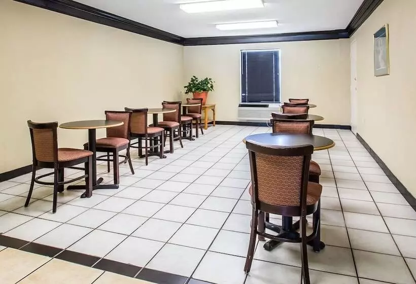 Отель Rodeway Inn Expo Center