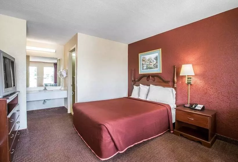 Отель Rodeway Inn Expo Center