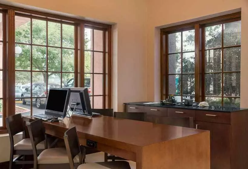 Embassy Suites Hotel Baton Rouge