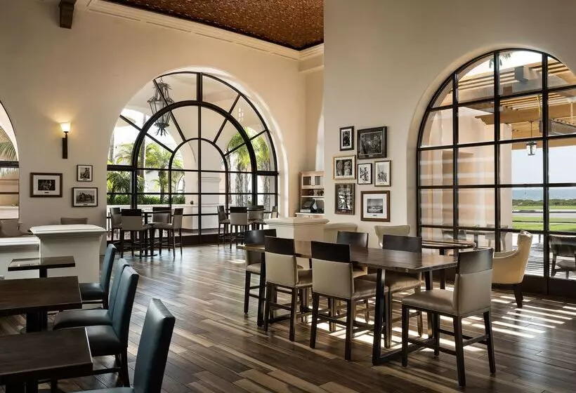 Hilton Santa Barbara Beachfront Resort