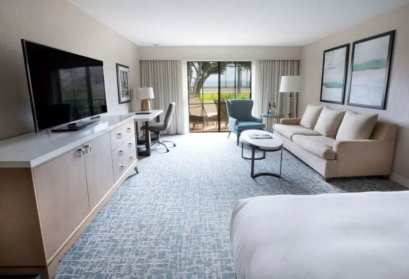 Hilton Santa Barbara Beachfront Resort