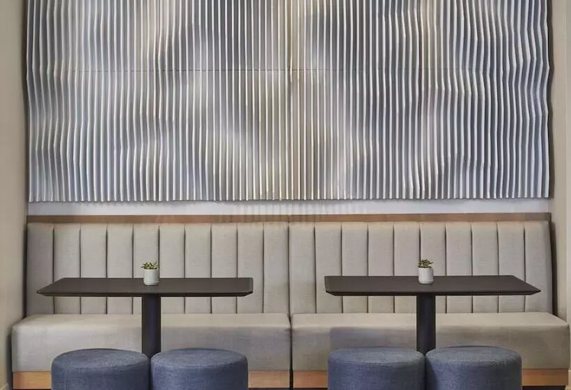 Ac Hotel By Marriott Orlando Lake Buena Vista