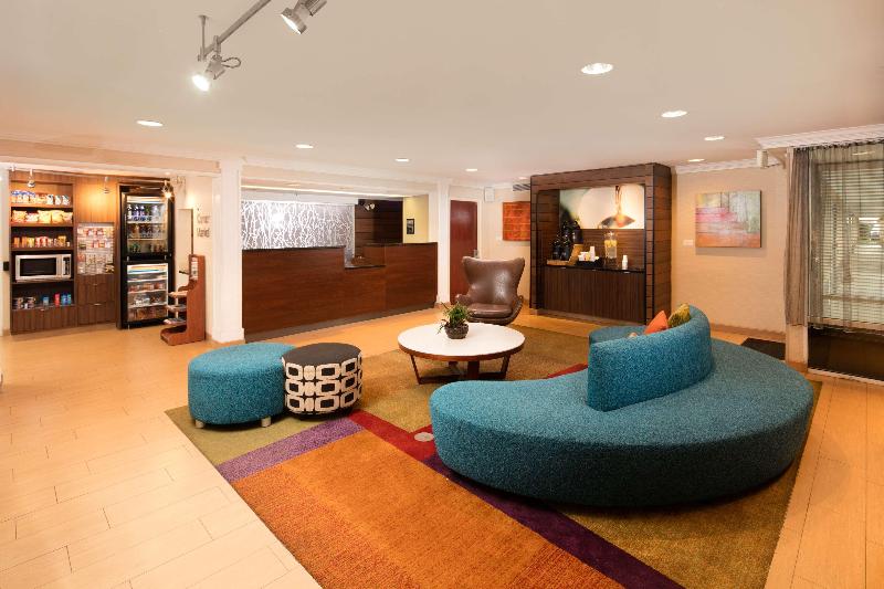 هتل Baymont By Wyndham Dayton North