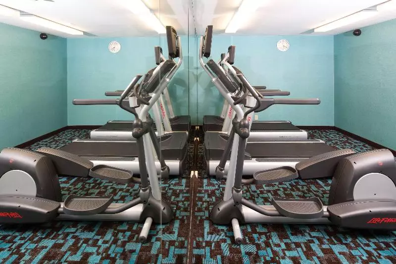 호텔 Baymont By Wyndham Dayton North