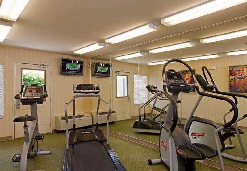 هتل Baymont By Wyndham Dayton North