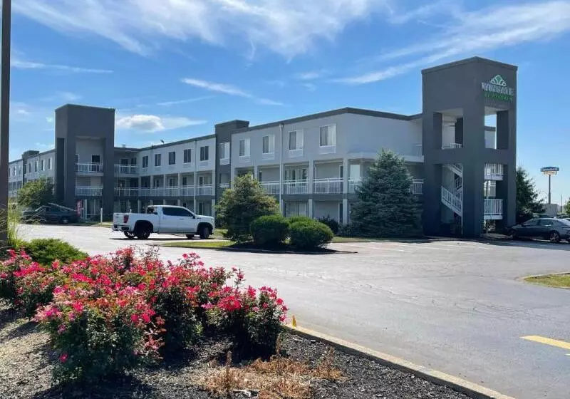 호텔 Baymont By Wyndham Dayton North