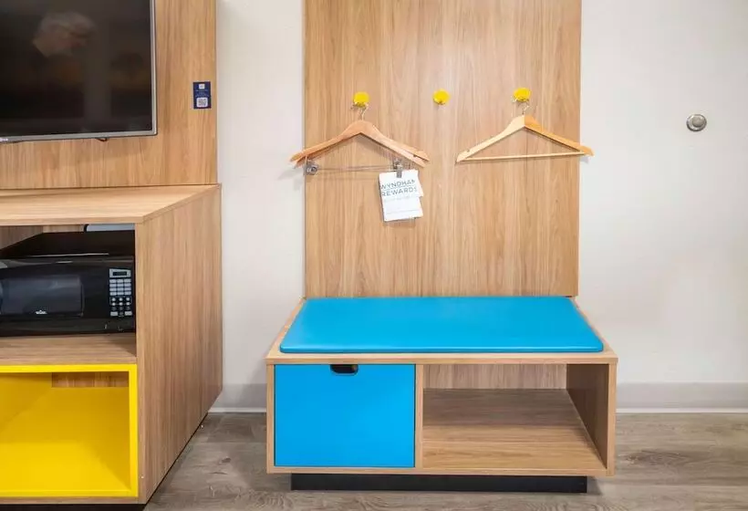 ホテル Days Inn By Wyndham Atlanta Stone Mountain