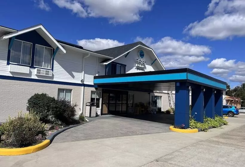 Hotel Clarion Pointe