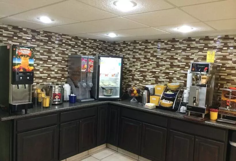 Hotel Clarion Pointe