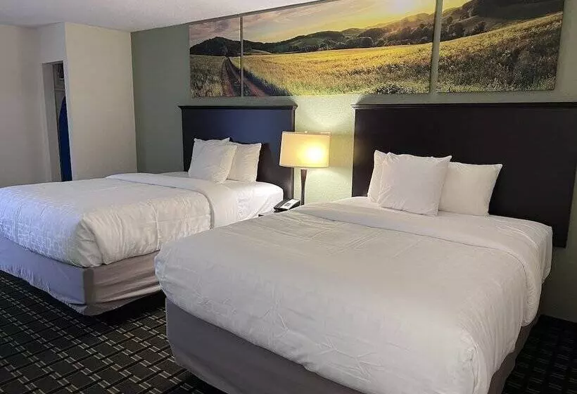 Hotel Clarion Pointe