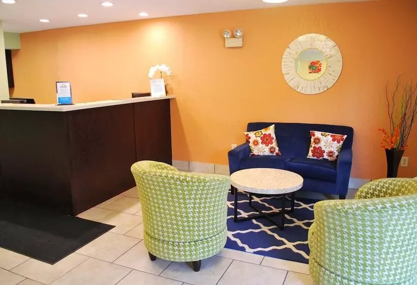 Hotel Clarion Pointe