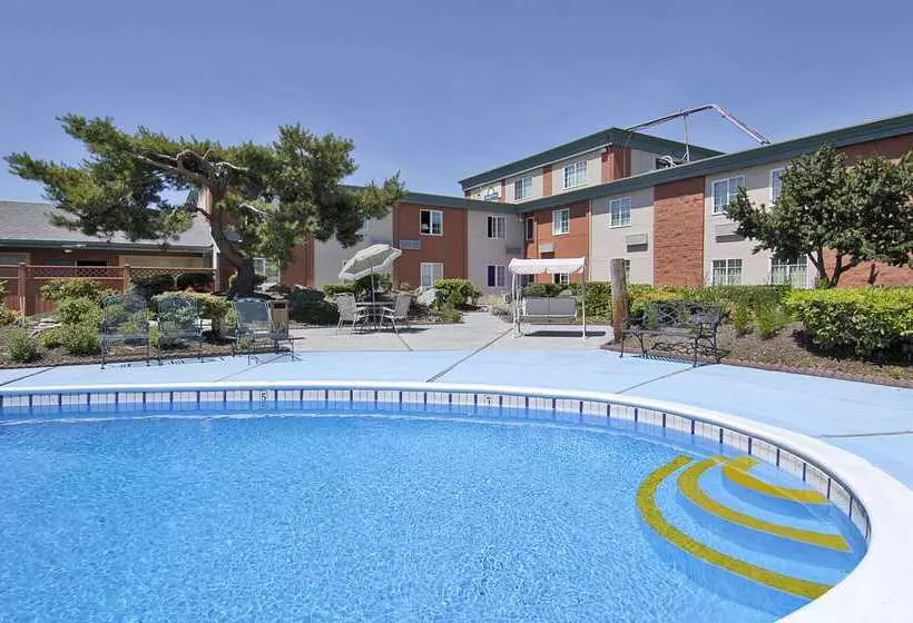 Otel Days Inn By Wyndham Mt. Vernon