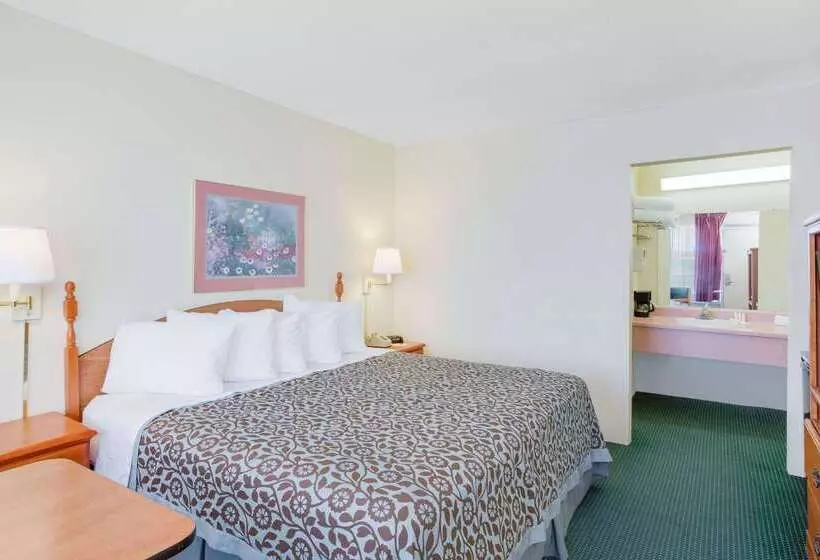 בית מלון כפרי Days Inn By Wyndham Newport