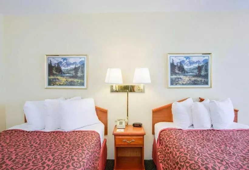 בית מלון כפרי Days Inn By Wyndham Newport