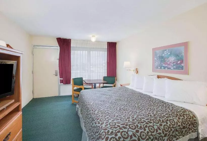 בית מלון כפרי Days Inn By Wyndham Newport