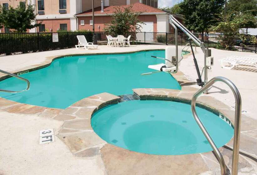 هتل Days Inn By Wyndham N.w. Medical Center