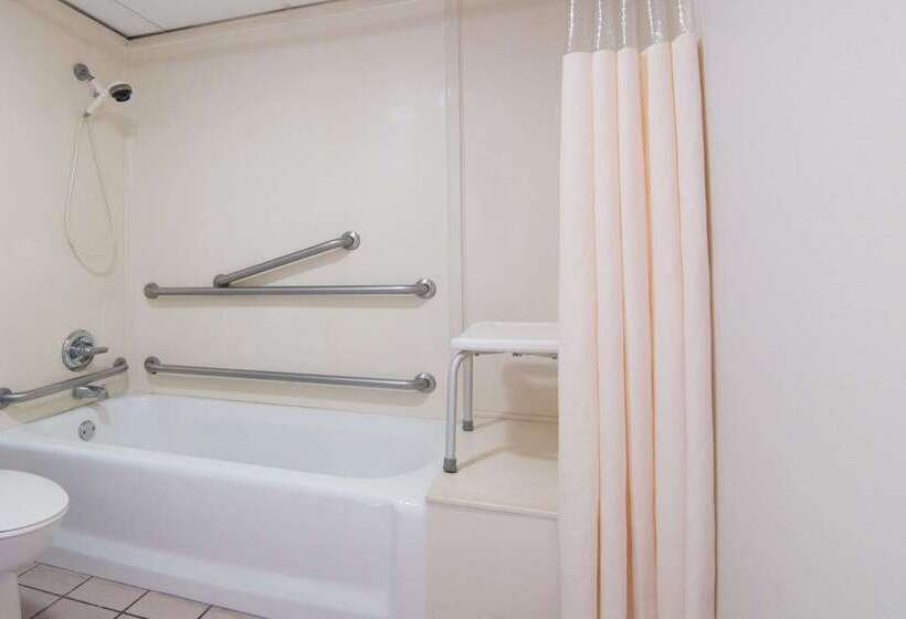 هتل Days Inn By Wyndham N.w. Medical Center