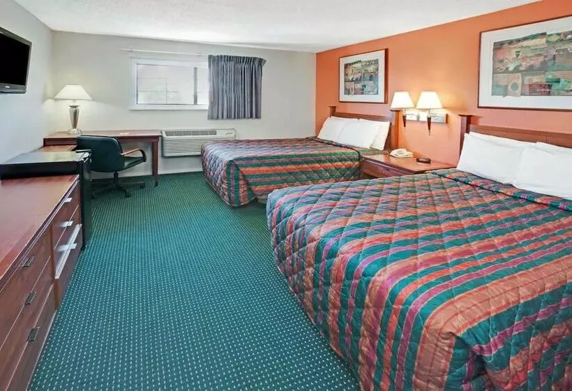 Hotel Days Inn By Wyndham Elk Grove Village O Hare Airport West