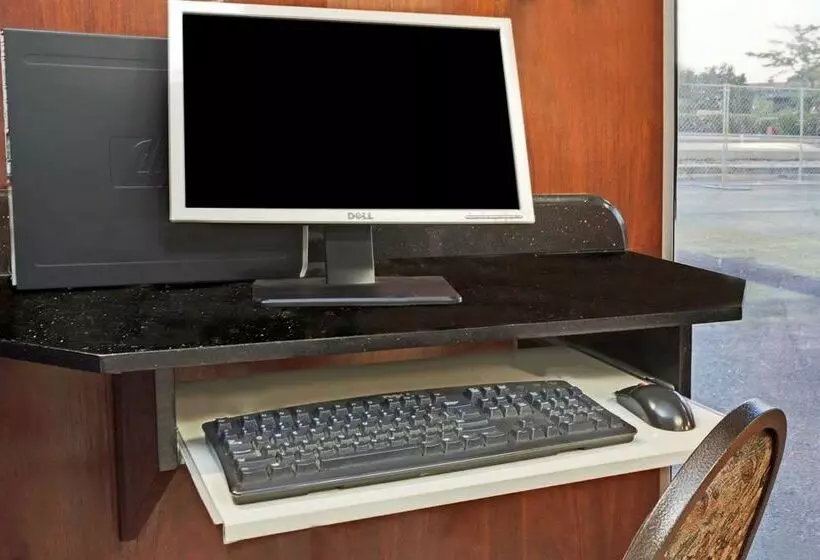 Hotel Days Inn By Wyndham Elk Grove Village O Hare Airport West