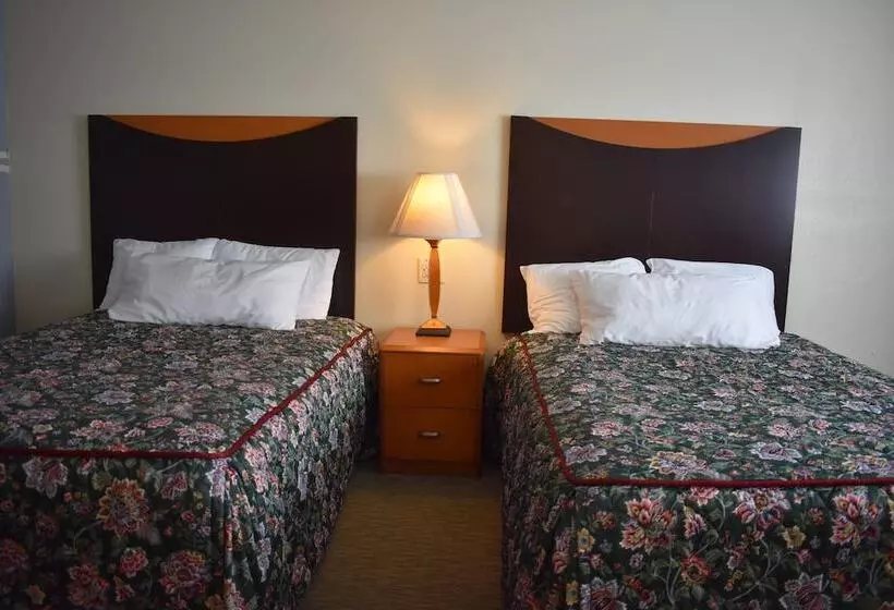 酒店 East Norwich Inn