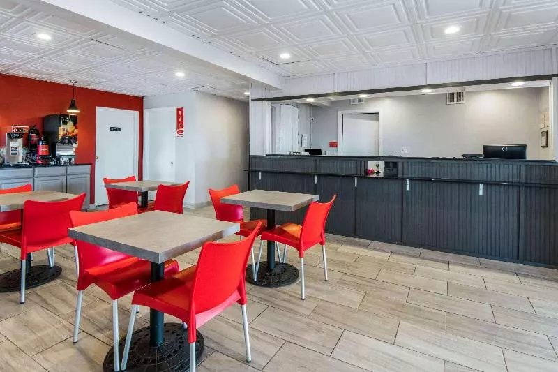 酒店 Econo Lodge   Conyers