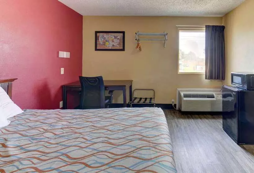 هتل Econo Lodge Town Center