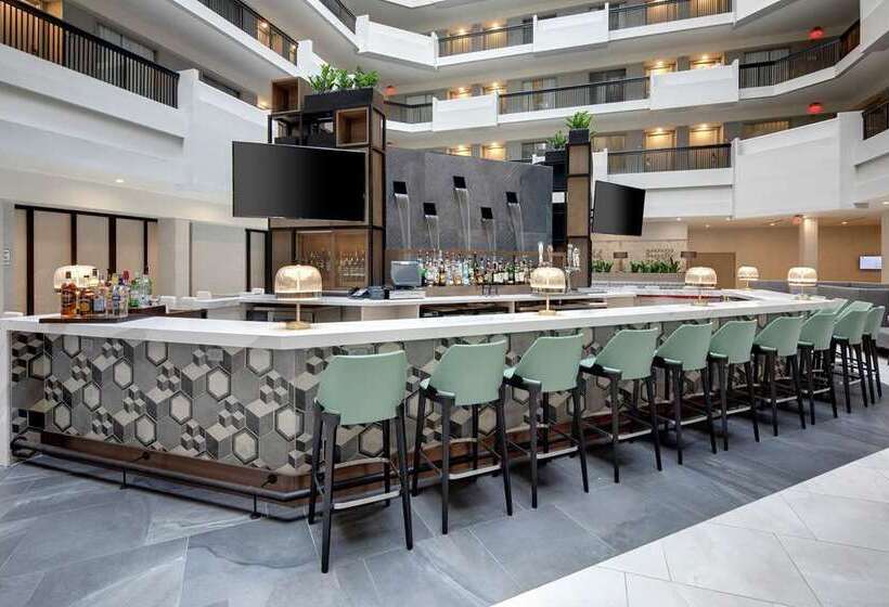 هتل Embassy Suites By Hilton Atlanta Perimeter Center