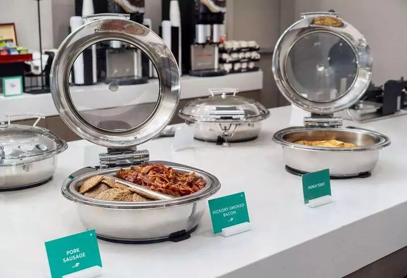 Отель Embassy Suites By Hilton Atlanta Perimeter Center