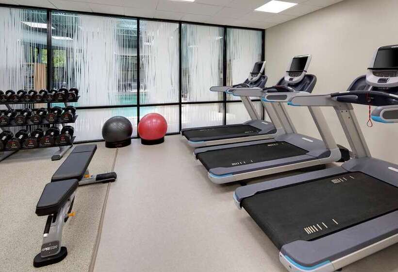 هتل Embassy Suites By Hilton Atlanta Perimeter Center