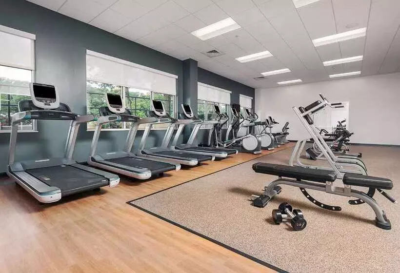 호텔 Embassy Suites By Hilton Raleigh Crabtree