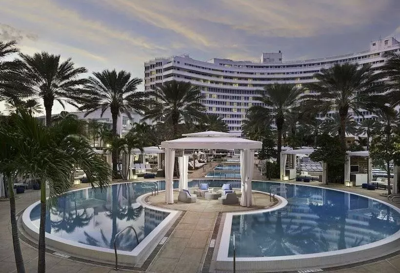 ホテル Fontainebleau Miami Beach