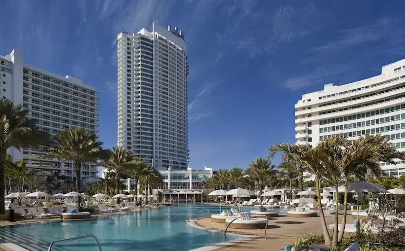 ホテル Fontainebleau Miami Beach